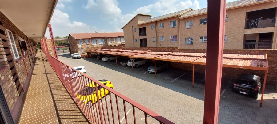 2 Bedroom Property for Sale in New Redruth Gauteng