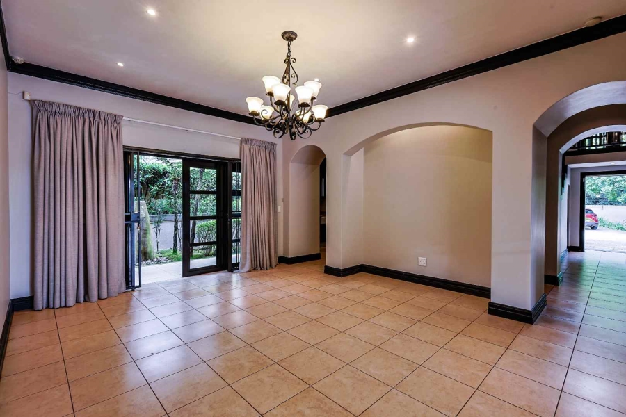 5 Bedroom Property for Sale in Waterkloof Ridge Gauteng