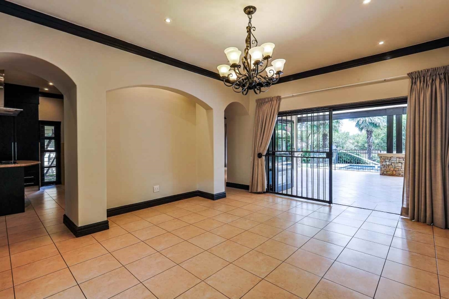 5 Bedroom Property for Sale in Waterkloof Ridge Gauteng