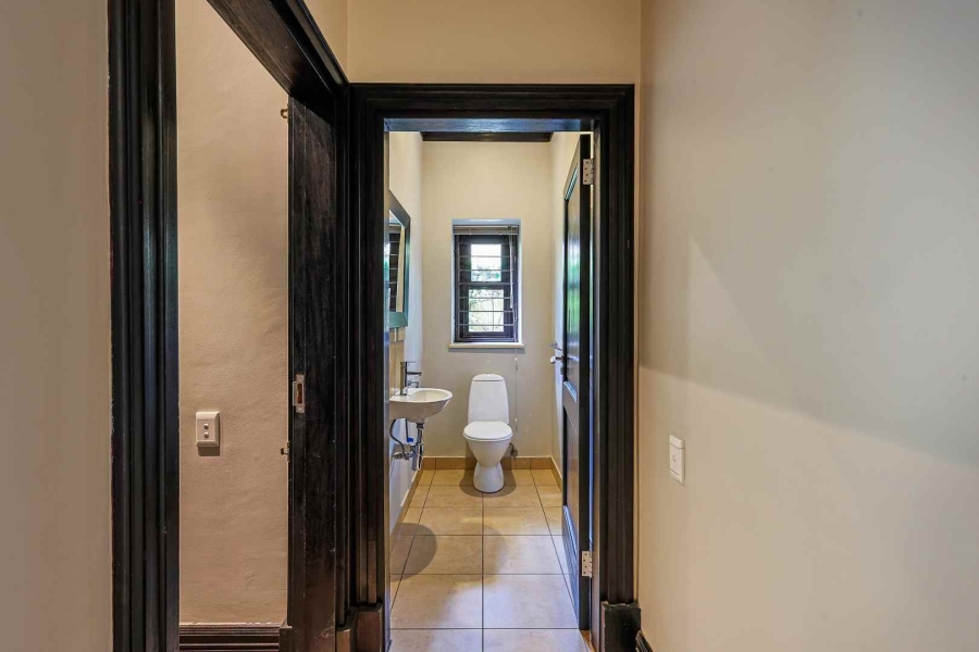 5 Bedroom Property for Sale in Waterkloof Ridge Gauteng