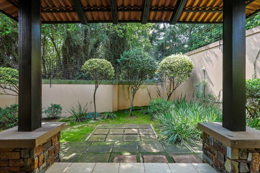 5 Bedroom Property for Sale in Waterkloof Ridge Gauteng