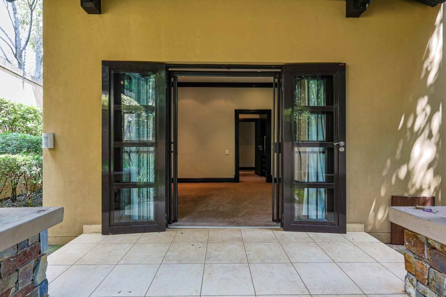 5 Bedroom Property for Sale in Waterkloof Ridge Gauteng