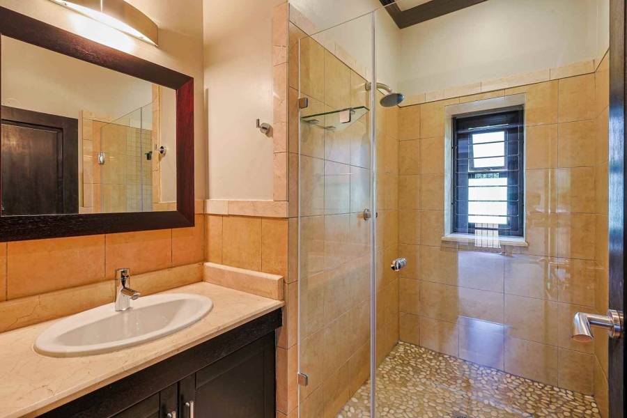 5 Bedroom Property for Sale in Waterkloof Ridge Gauteng