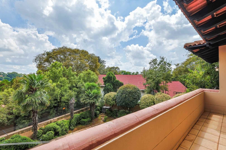 5 Bedroom Property for Sale in Waterkloof Ridge Gauteng