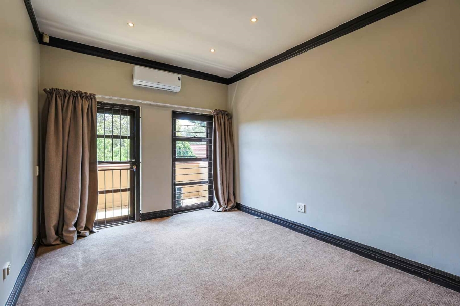 5 Bedroom Property for Sale in Waterkloof Ridge Gauteng