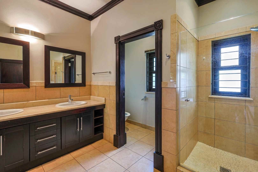 5 Bedroom Property for Sale in Waterkloof Ridge Gauteng