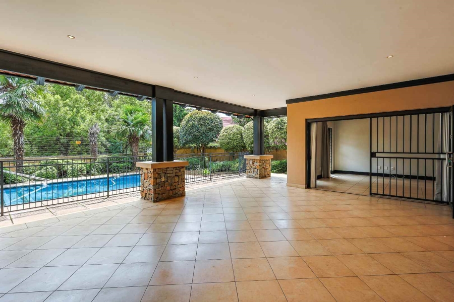 5 Bedroom Property for Sale in Waterkloof Ridge Gauteng