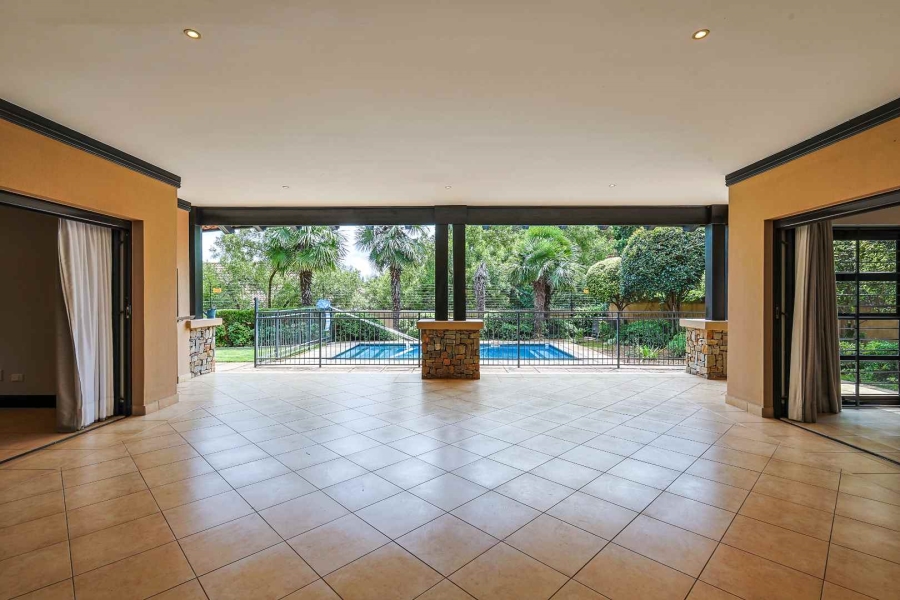 5 Bedroom Property for Sale in Waterkloof Ridge Gauteng