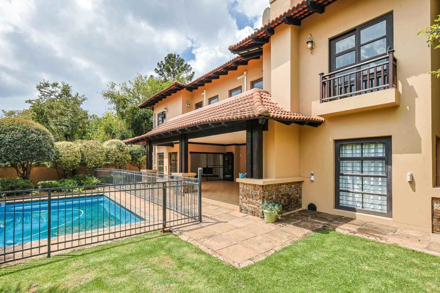 5 Bedroom Property for Sale in Waterkloof Ridge Gauteng