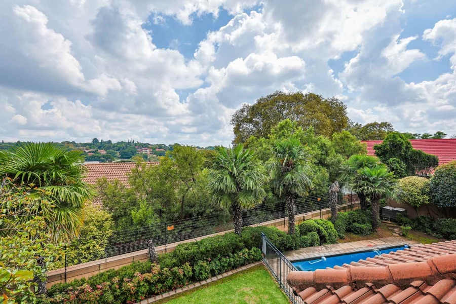 5 Bedroom Property for Sale in Waterkloof Ridge Gauteng