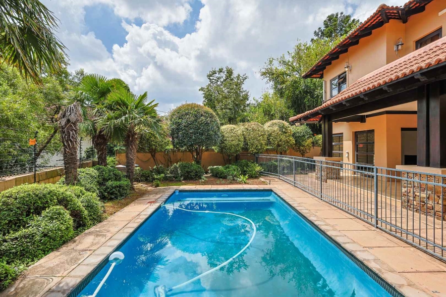 5 Bedroom Property for Sale in Waterkloof Ridge Gauteng