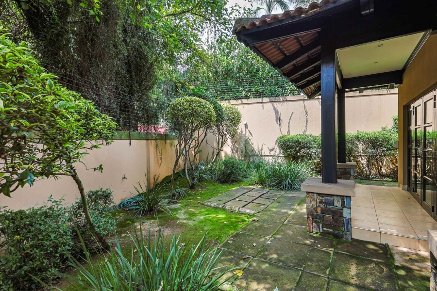 5 Bedroom Property for Sale in Waterkloof Ridge Gauteng