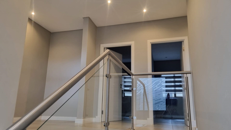 To Let 3 Bedroom Property for Rent in Olivedale Gauteng