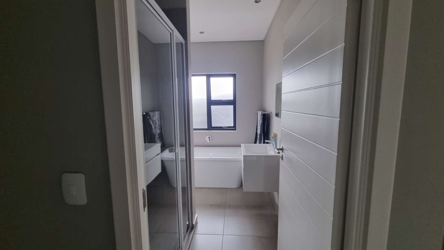 3 Bedroom Property for Sale in Olivedale Gauteng