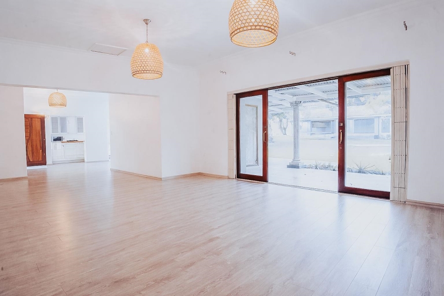 To Let 5 Bedroom Property for Rent in Petervale Gauteng