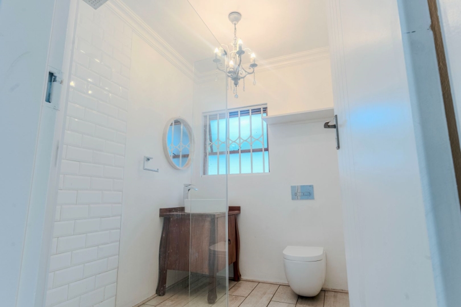 To Let 5 Bedroom Property for Rent in Petervale Gauteng