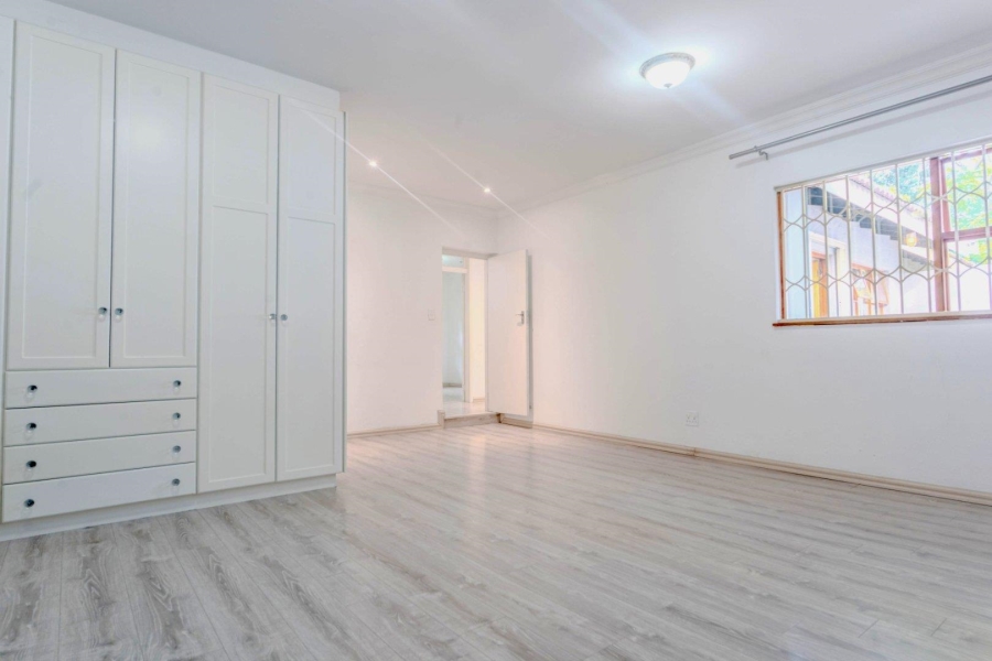 To Let 5 Bedroom Property for Rent in Petervale Gauteng