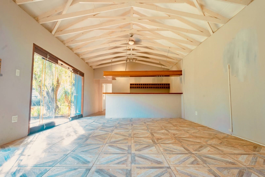 To Let 5 Bedroom Property for Rent in Petervale Gauteng