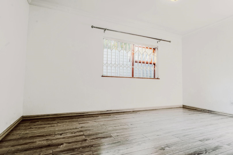 To Let 5 Bedroom Property for Rent in Petervale Gauteng