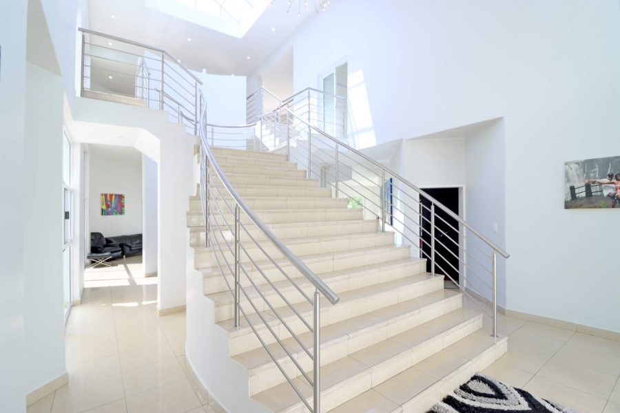 5 Bedroom Property for Sale in Woodhill Estate Gauteng