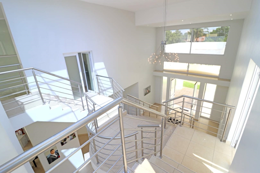 5 Bedroom Property for Sale in Woodhill Estate Gauteng