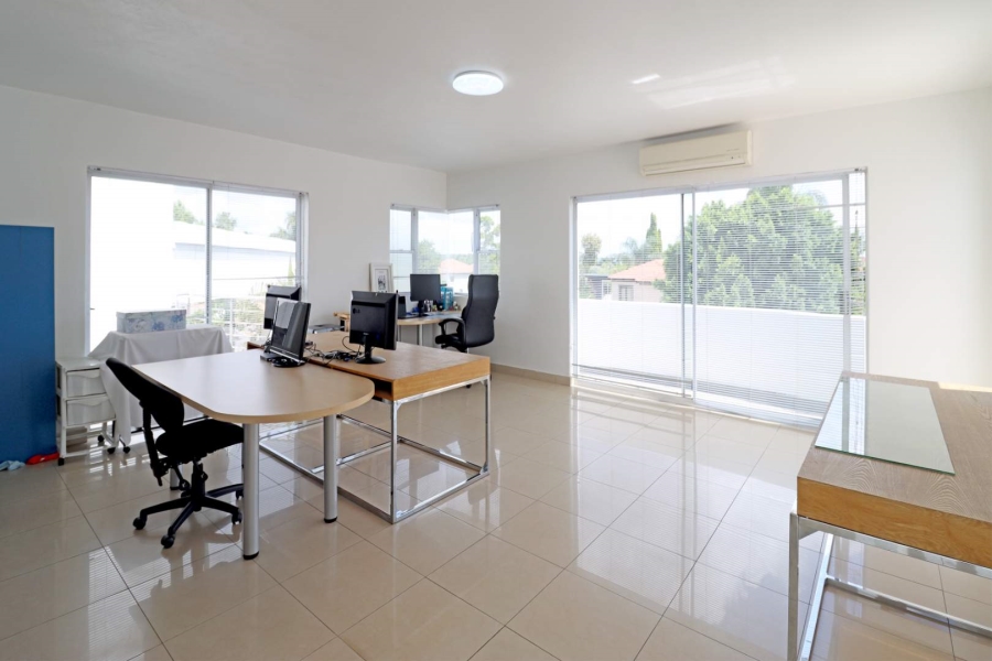 5 Bedroom Property for Sale in Woodhill Estate Gauteng