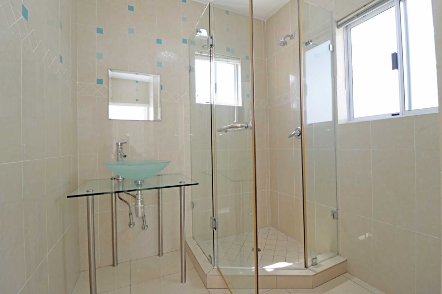 5 Bedroom Property for Sale in Woodhill Estate Gauteng