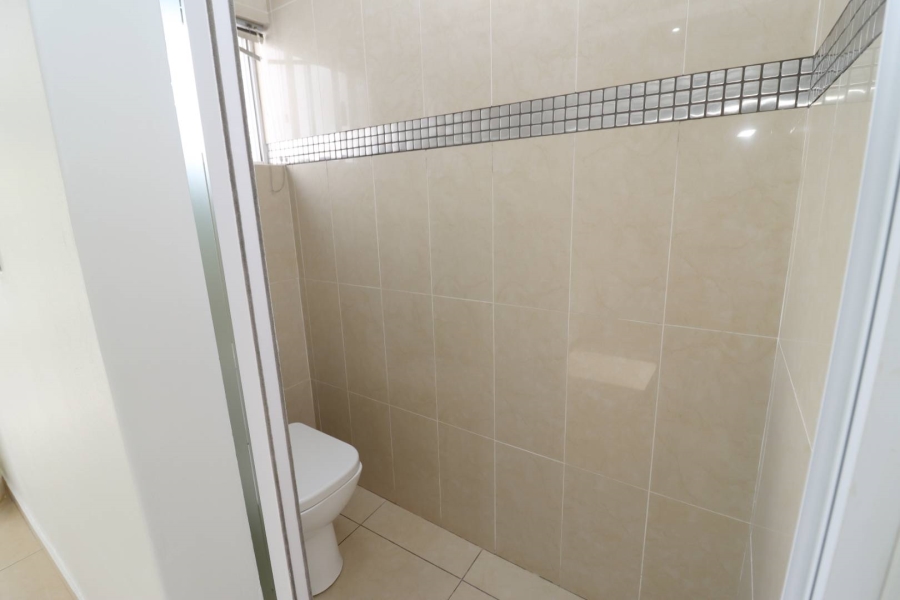 5 Bedroom Property for Sale in Woodhill Estate Gauteng