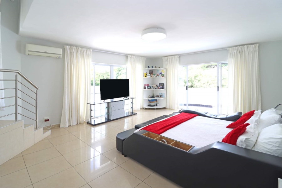 5 Bedroom Property for Sale in Woodhill Estate Gauteng