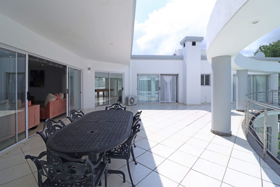 5 Bedroom Property for Sale in Woodhill Estate Gauteng