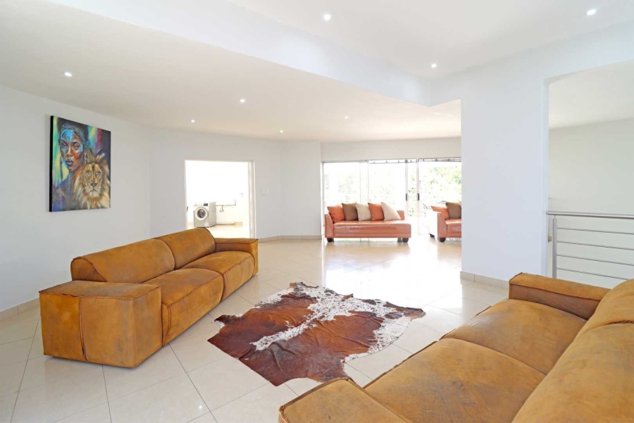 5 Bedroom Property for Sale in Woodhill Estate Gauteng