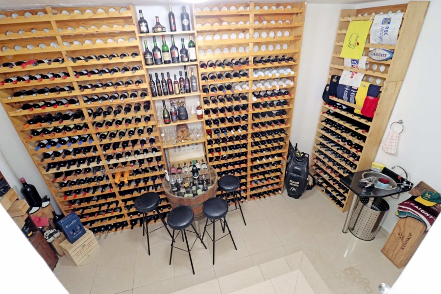 5 Bedroom Property for Sale in Woodhill Estate Gauteng