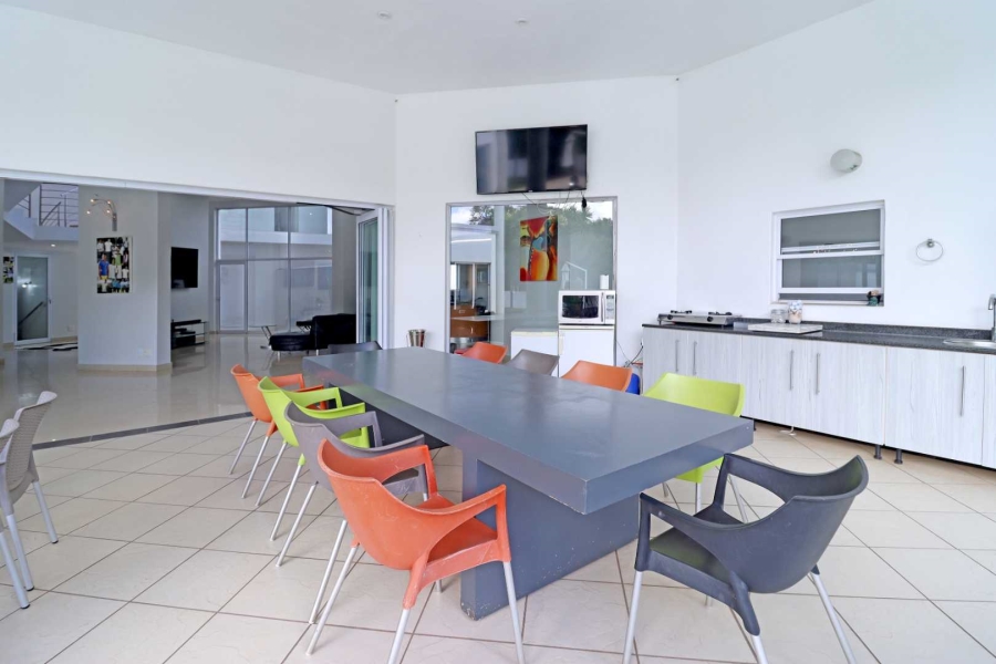 5 Bedroom Property for Sale in Woodhill Estate Gauteng