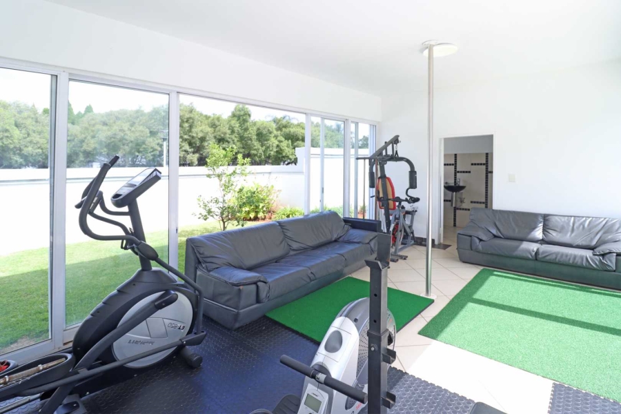 5 Bedroom Property for Sale in Woodhill Estate Gauteng