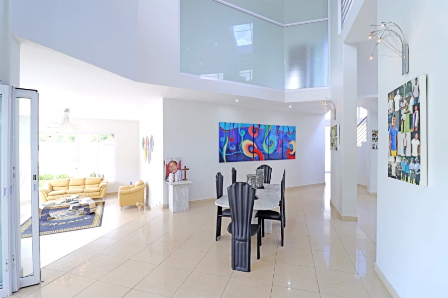 5 Bedroom Property for Sale in Woodhill Estate Gauteng