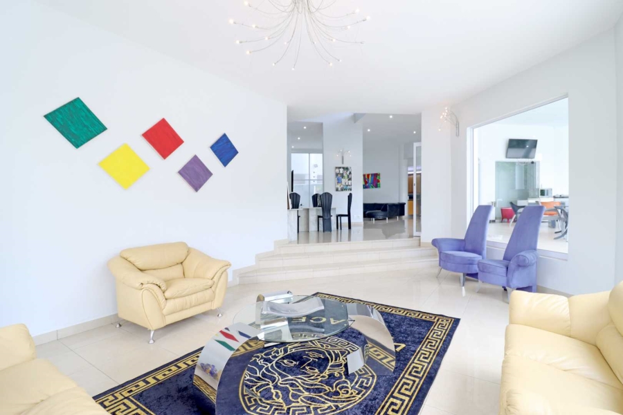 5 Bedroom Property for Sale in Woodhill Estate Gauteng