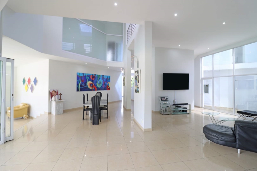 5 Bedroom Property for Sale in Woodhill Estate Gauteng