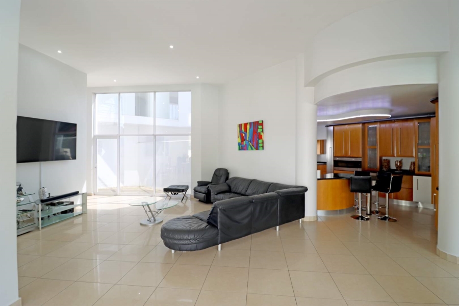 5 Bedroom Property for Sale in Woodhill Estate Gauteng