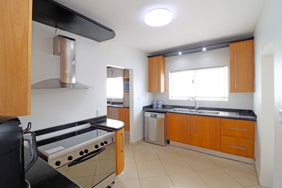 5 Bedroom Property for Sale in Woodhill Estate Gauteng