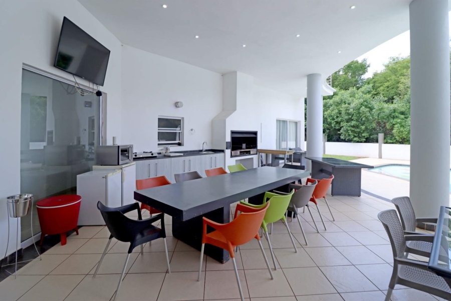 5 Bedroom Property for Sale in Woodhill Estate Gauteng