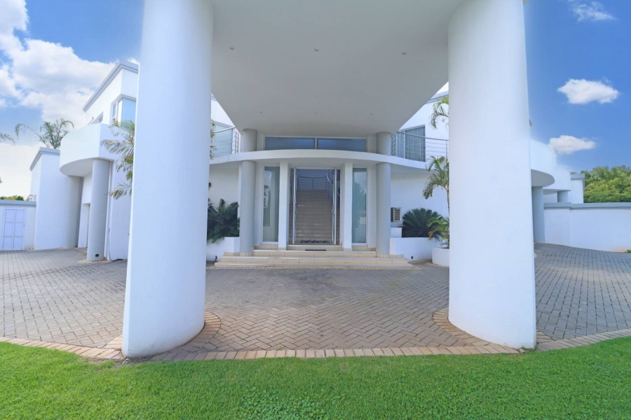 5 Bedroom Property for Sale in Woodhill Estate Gauteng