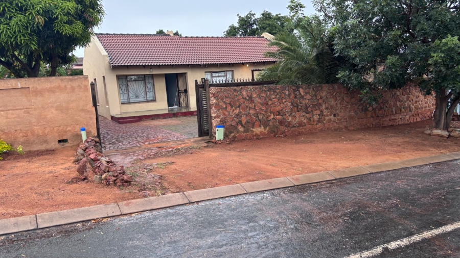 To Let 3 Bedroom Property for Rent in Soshanguve M Gauteng
