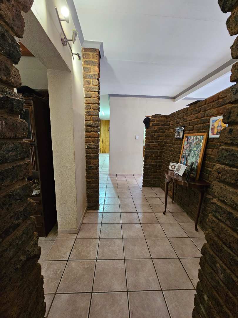 3 Bedroom Property for Sale in Dorandia Gauteng