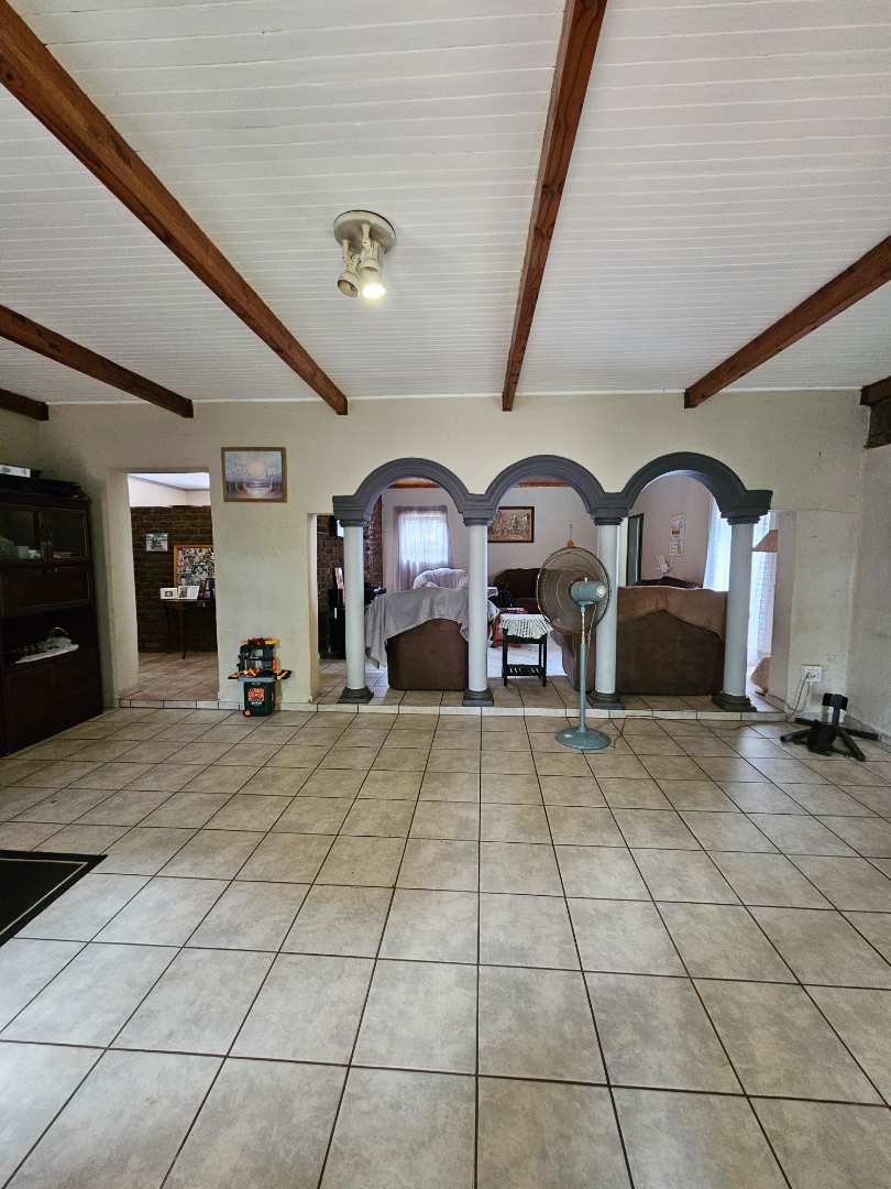 3 Bedroom Property for Sale in Dorandia Gauteng