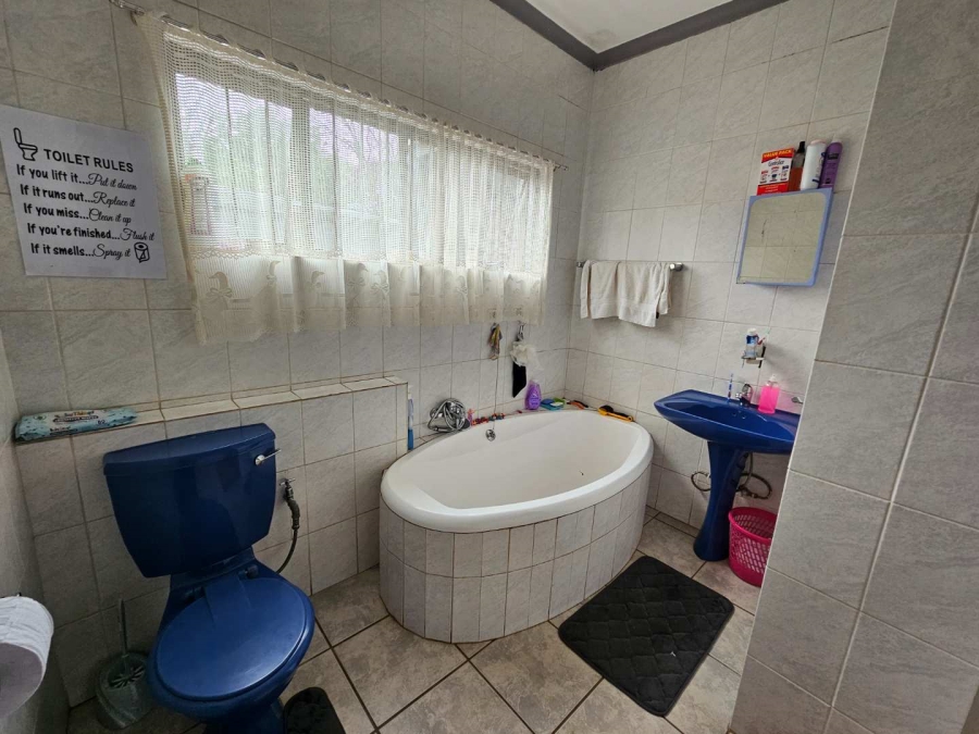 3 Bedroom Property for Sale in Dorandia Gauteng