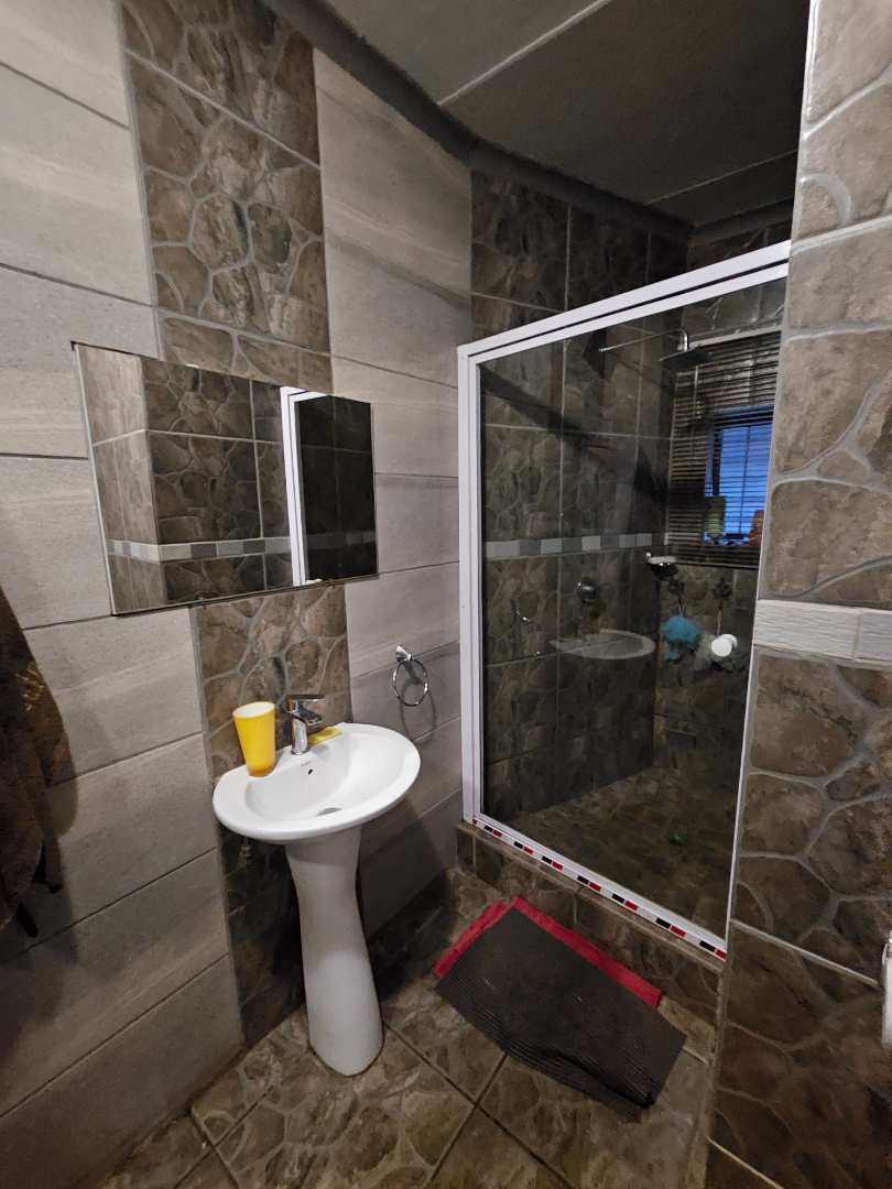 3 Bedroom Property for Sale in Dorandia Gauteng