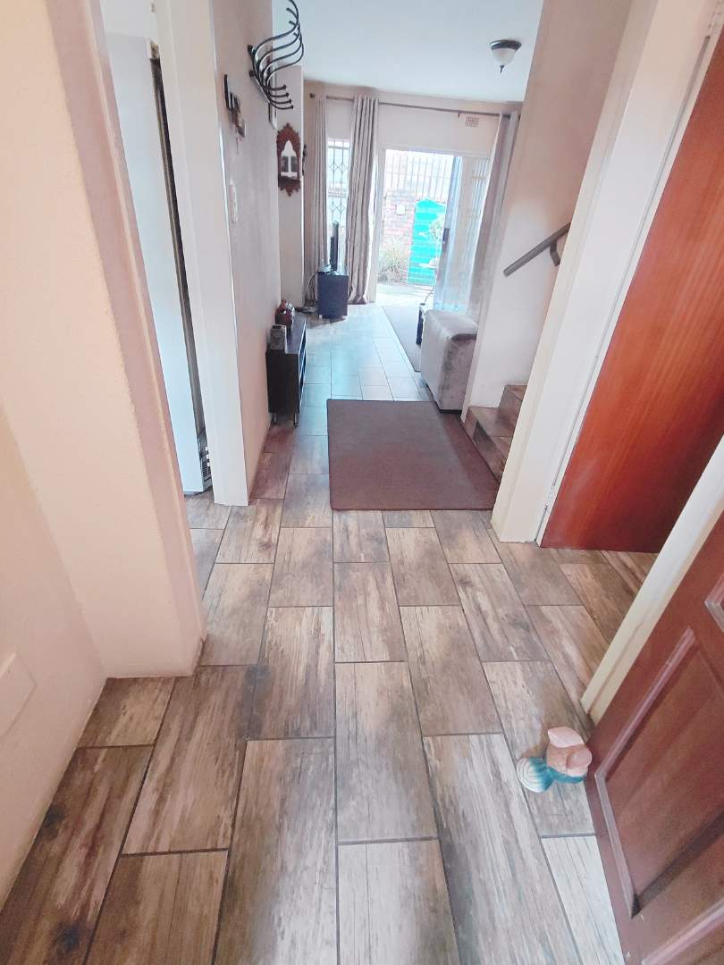 2 Bedroom Property for Sale in Birchleigh Gauteng