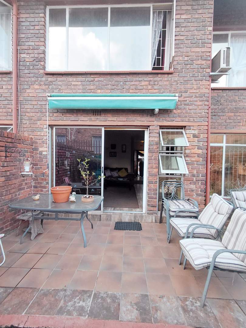 2 Bedroom Property for Sale in Birchleigh Gauteng