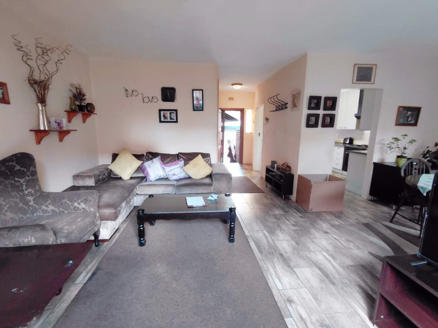 2 Bedroom Property for Sale in Birchleigh Gauteng