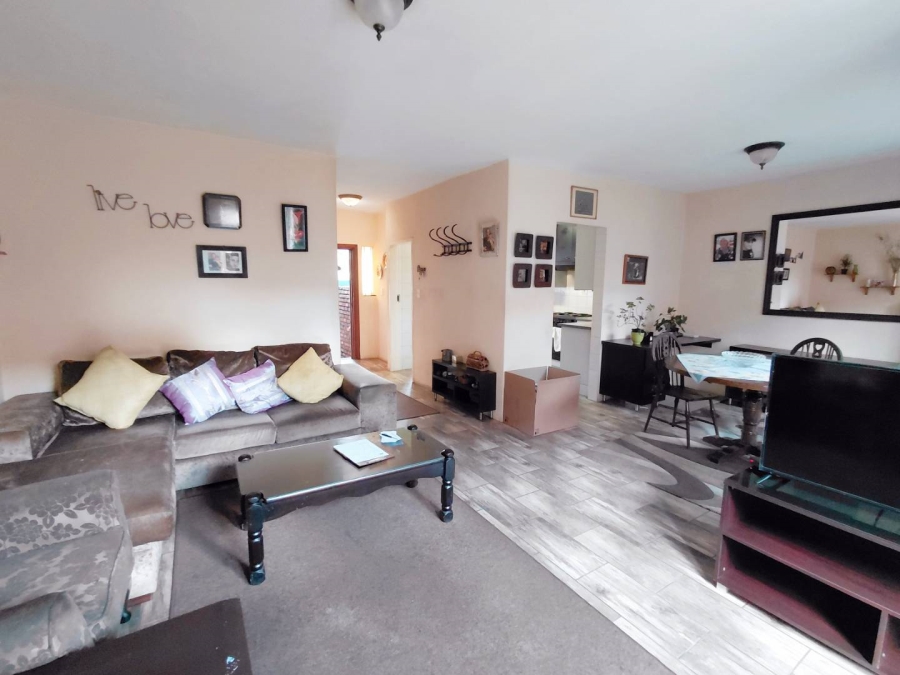 2 Bedroom Property for Sale in Birchleigh Gauteng